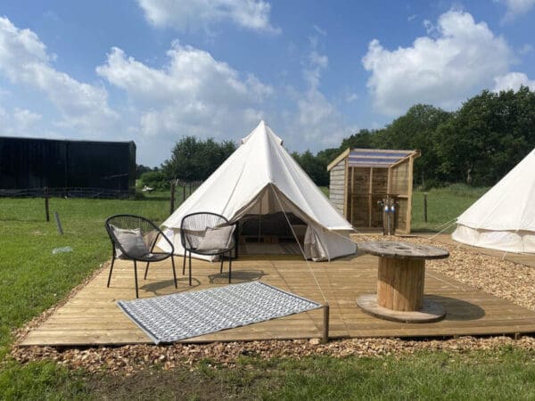 Bell tent. Wapse