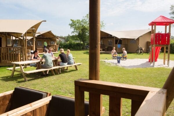 Safaritent de luxe in Rheeze Overijssel - rentatentnederland.nl