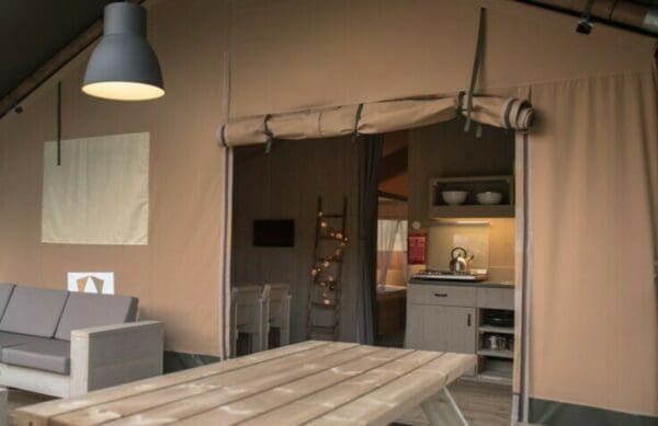 Comfort safaritent 6 persoons in Rheeze Nederland - Afbeelding 2