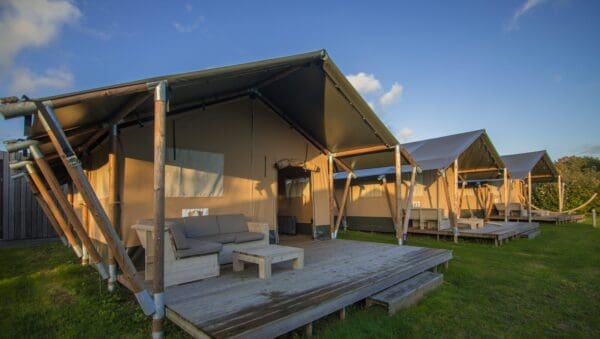 Comfort safaritent 6 persoons in Rheeze Overijssel - rentatentnederland.nl