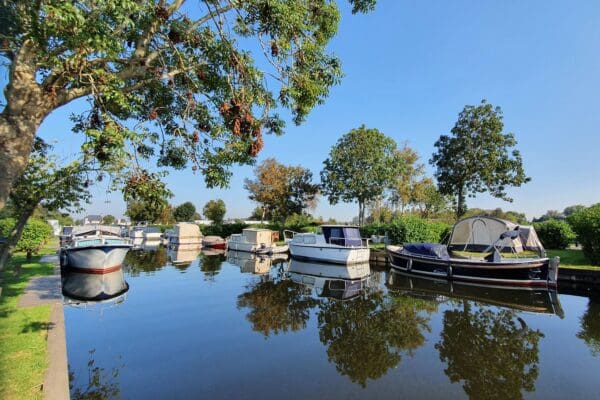 Recreatiepark Aalsmeer in YES true - rentatentnederland.nl