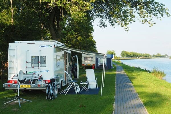 Camping De 4 Elementen in Stroobos Friesland - Afbeelding 2