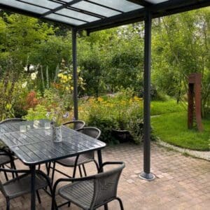 Mini campingplekje in Tuin Engelwortel. Kleine Huisjes