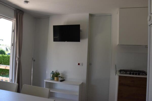Verandachalet de luxe 6 persoons , 2 badkamers in Rheeze Nederland - Afbeelding 4