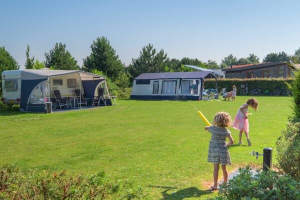 Camping 't Weergors in Hellevoetsluis Zuid-Holland - Afbeelding 2