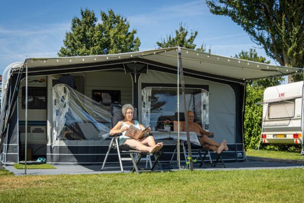 Camping Betuwestrand in Beesd Gelderland - Afbeelding 2
