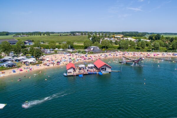 Camping Betuwestrand in Beesd Gelderland - Afbeelding 3
