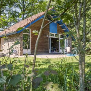 5-Persoons Luxe Vakantiehuis (A Luxe) in Assen Drenthe - rentatentnederland.nl