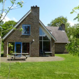 9-Persoons Vakantiehuis type B in Assen Drenthe - rentatentnederland.nl