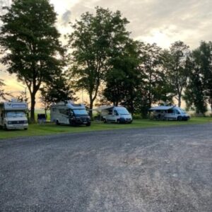 Op het erf van een voormailg akkerbouwbedrijf aan de rand van de Wieringermeer. Middenmeer