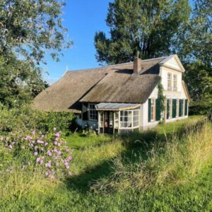 Prachtige tuin aan de IJssel vlakbij Deventer. Terwolde