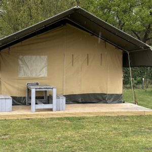Safaritent XL 6 pers. in Udenhout Noord-Brabant - rentatentnederland.nl