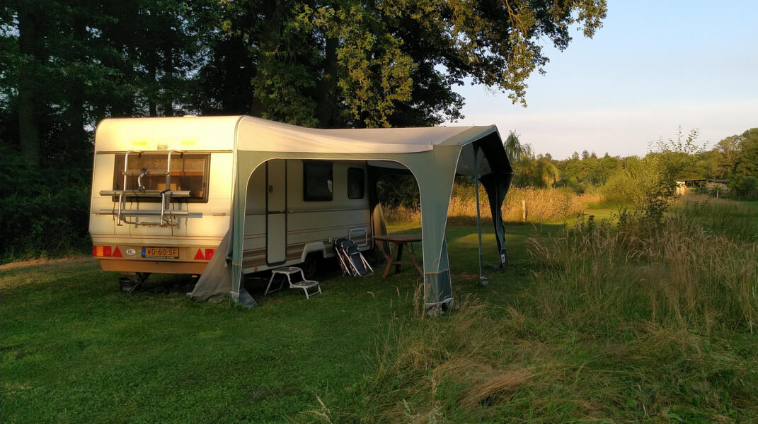 Schattige caravan in middle of nowhere. Winterswijk Woold