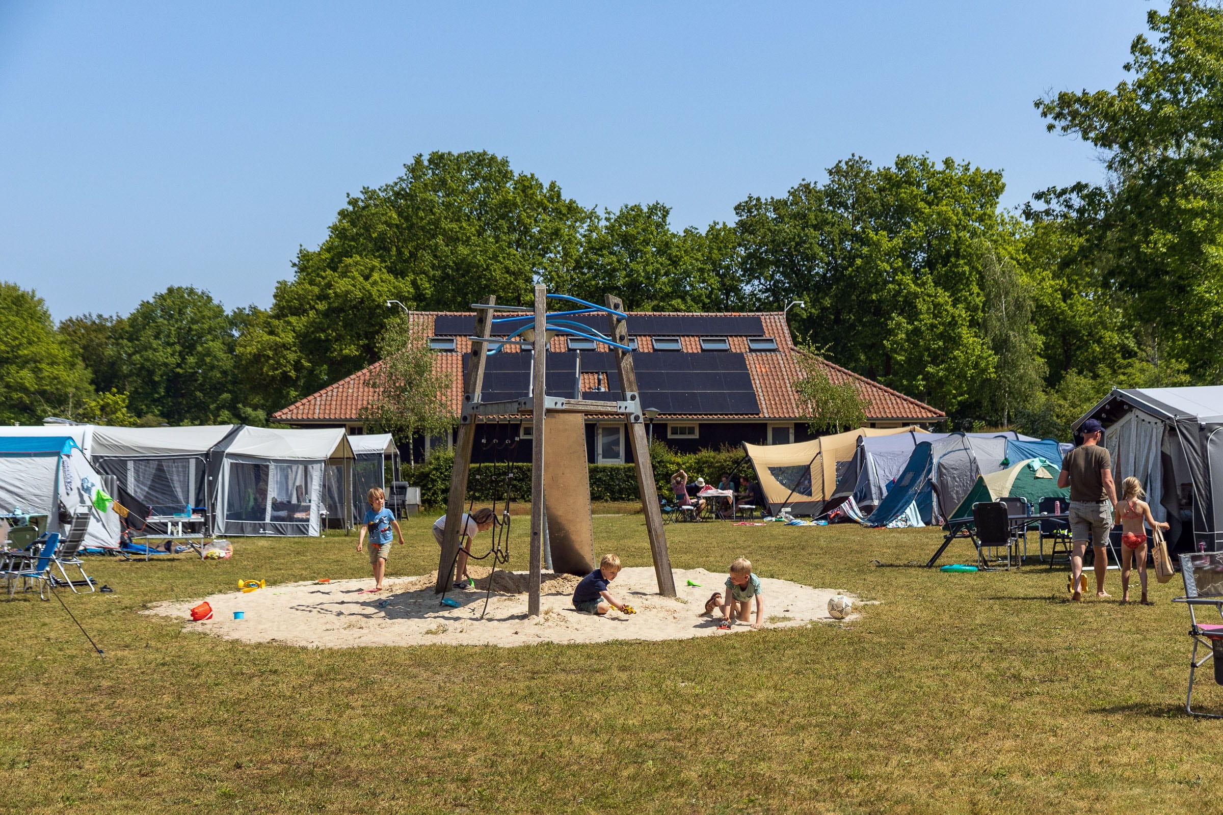 Camping De Vossenburcht in IJhorst Overijssel - Afbeelding 2