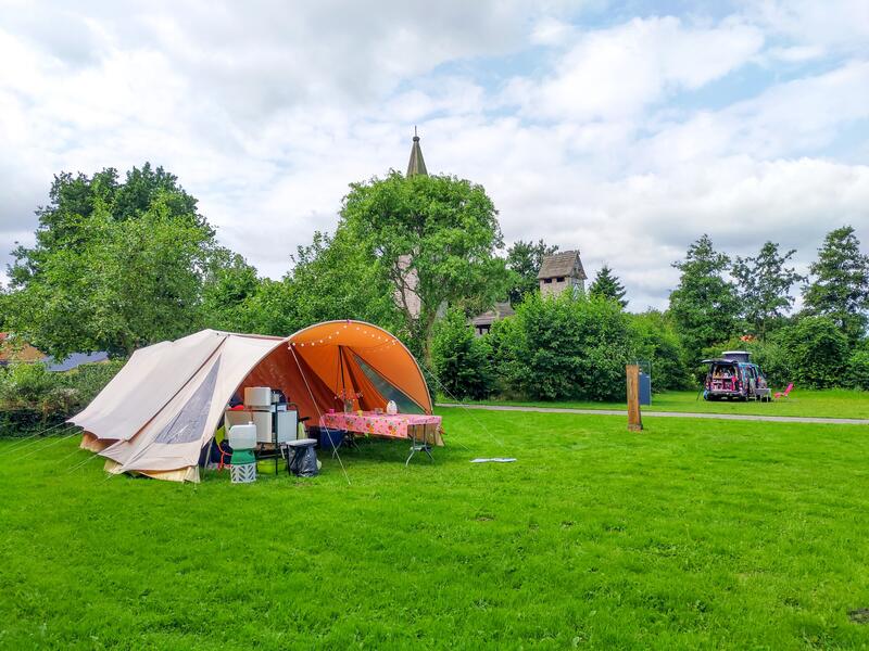 Boerencamping naast natuurgebied