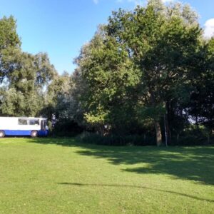 Natuurcamping in het groen bij Ijzendijke