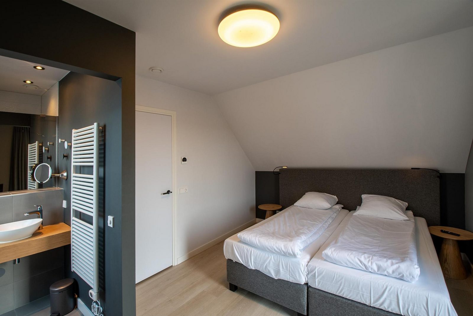 Villa Oesterdam Deluxe | 4 personen in Tholen Zeeland - Afbeelding 11