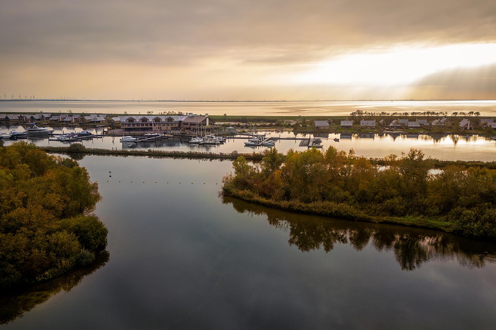 Villa Oesterdam Wellness | 6 personen in Tholen Zeeland - Afbeelding 6